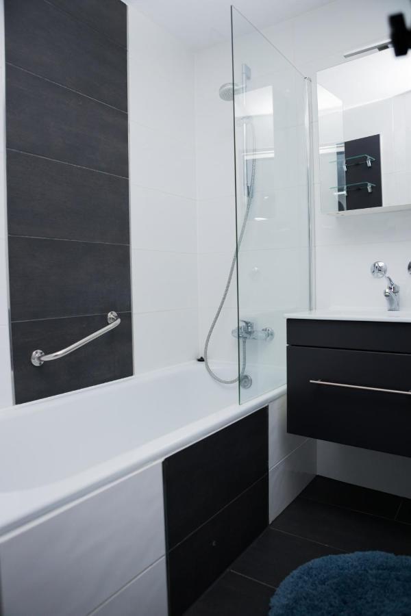 Fresh - 20th Floor - Netflix - Center Apartment