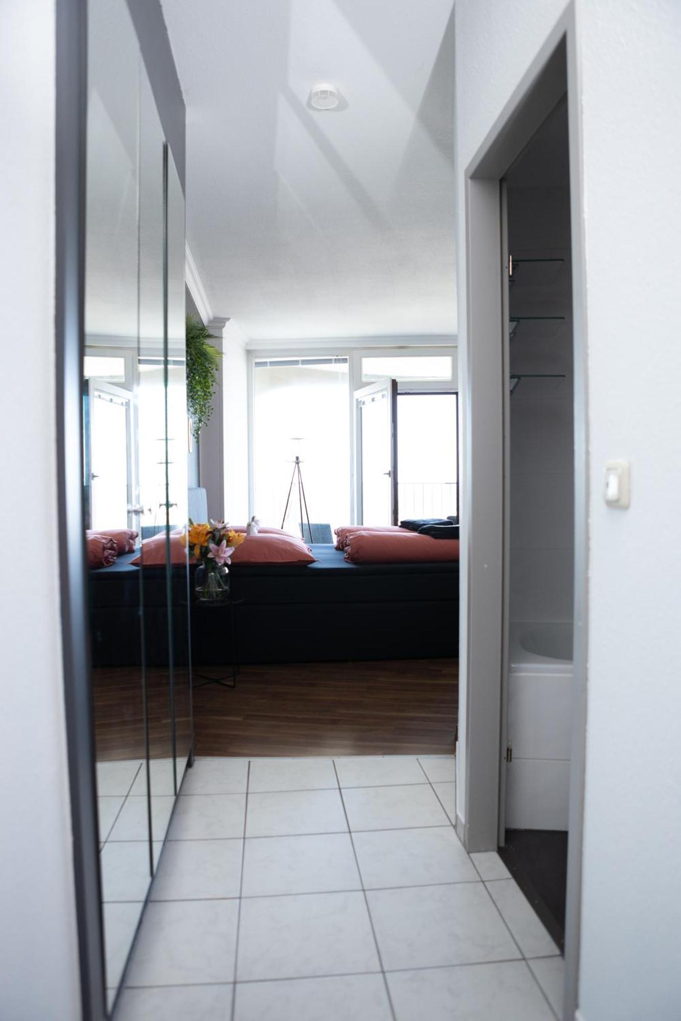 Fresh - 20th Floor - Netflix - Center Apartment