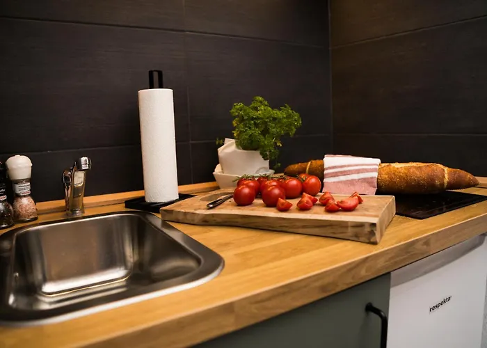 Fresh Apartment - 20Th Floor - Netflix - Center
